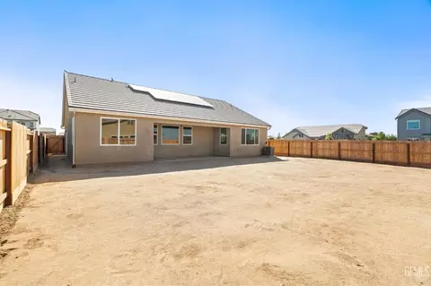 Exterior - 6701 Cedar Post Dr, Bakersfield, CA 93314 photo 3 of 6