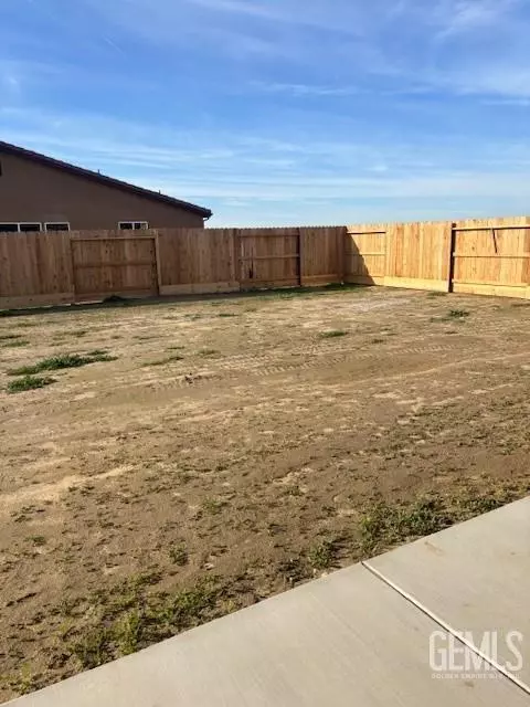 6701 Cedar Post Dr, Bakersfield, CA 93314 photo 6