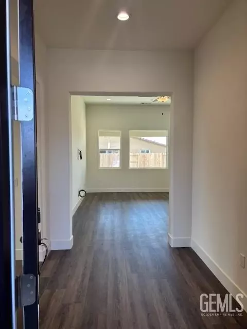6701 Cedar Post Dr, Bakersfield, CA 93314 photo 3