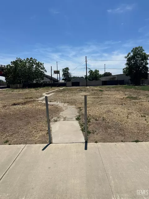 821 E Kentucky St, Bakersfield, CA 93305