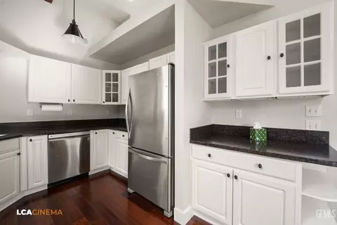 Kitchen - 23701 Crystal Lake Ln, Tehachapi, CA 93561 photo 1 of 2