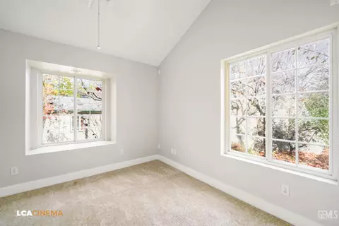 Bedroom - 23701 Crystal Lake Ln, Tehachapi, CA 93561 photo 1 of 5
