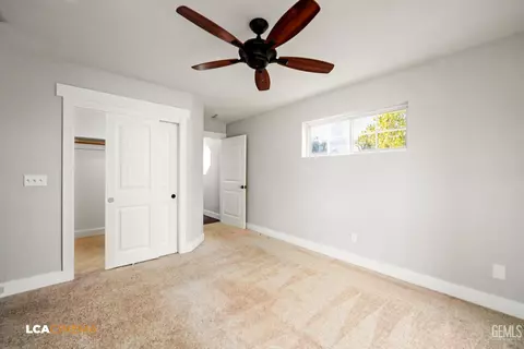 Bedroom - 23701 Crystal Lake Ln, Tehachapi, CA 93561 photo 4 of 5