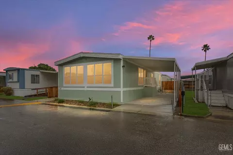 118 Cedarwood Ln, Bakersfield, CA 93308