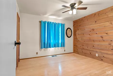 Bedroom - 25781 Jacaranda Dr, Tehachapi, CA 93561 photo 1 of 5