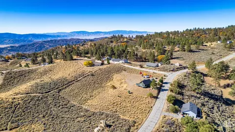 View/Area - 25781 Jacaranda Dr, Tehachapi, CA 93561 photo 3 of 3