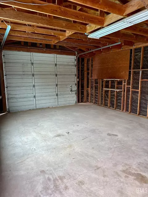Other - 260 Maple St, Shafter, CA 93263 photo 4 of 5