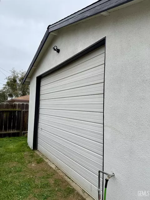 Other - 260 Maple St, Shafter, CA 93263 photo 3 of 5