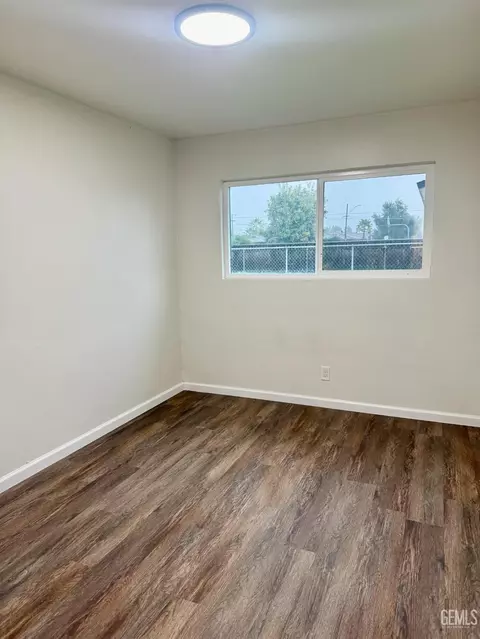 Bedroom - 260 Maple St, Shafter, CA 93263 photo 1 of 2