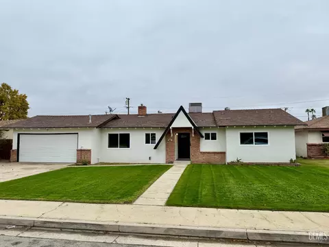 Exterior - 260 Maple St, Shafter, CA 93263 photo 1 of 4