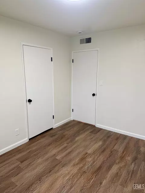 Bedroom - 260 Maple St, Shafter, CA 93263 photo 2 of 2