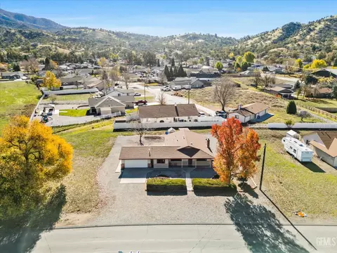 View/Area - 28200 Stallion Springs Dr, Tehachapi, CA 93561 photo 3 of 3