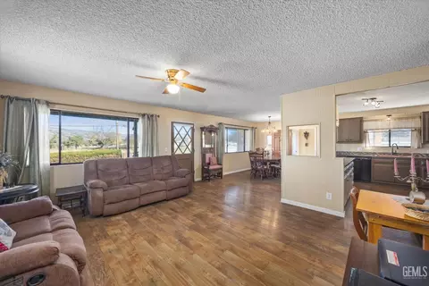 Other - 28200 Stallion Springs Dr, Tehachapi, CA 93561 photo 6 of 7