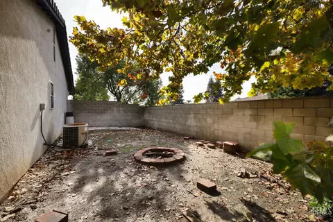5618 Sicily Ct, Bakersfield, CA 93308 photo 31