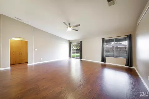 5618 Sicily Ct, Bakersfield, CA 93308 photo 17