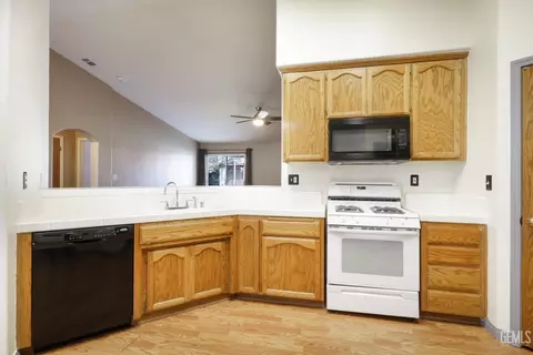 5618 Sicily Ct, Bakersfield, CA 93308 photo 11