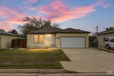 2009 Margo Ln, Bakersfield, CA 93308