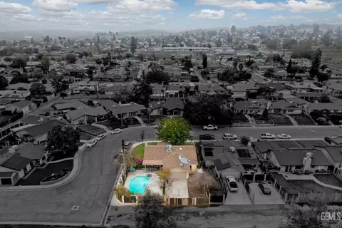 View/Area - 600 Sunset Ln, Taft, CA 93268 photo 4 of 9