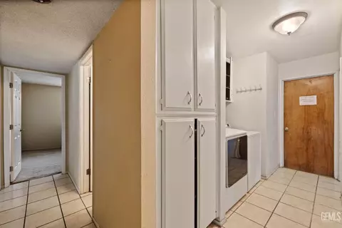 Entry Way - 600 Sunset Ln, Taft, CA 93268 photo 1 of 1