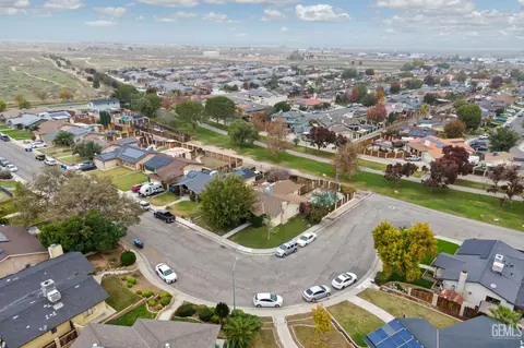 View/Area - 600 Sunset Ln, Taft, CA 93268 photo 6 of 9