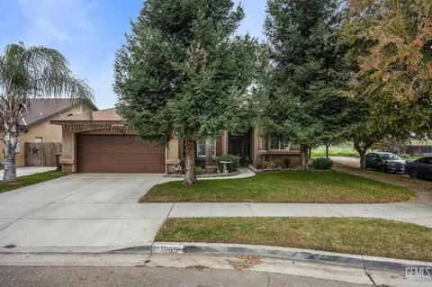 1855 N Virginia, Farmersville, CA 93223