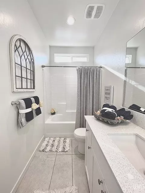 12404 Burnham St, Bakersfield, CA 93311 photo 40