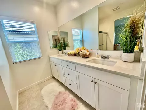 12404 Burnham St, Bakersfield, CA 93311 photo 58