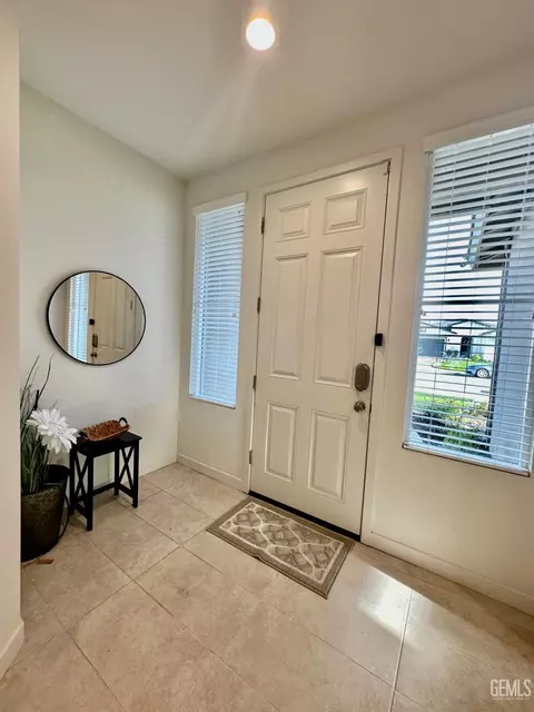 12404 Burnham St, Bakersfield, CA 93311 photo 2