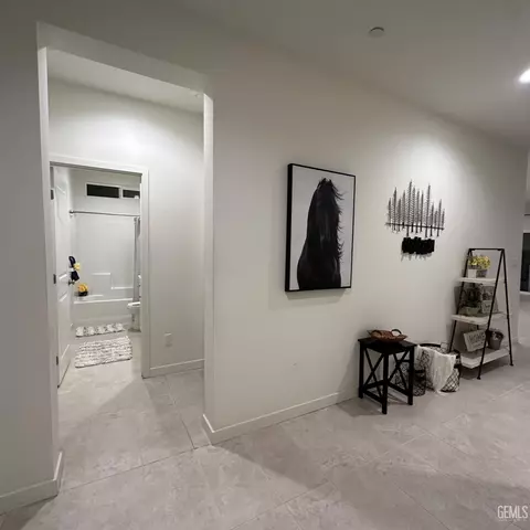 12404 Burnham St, Bakersfield, CA 93311 photo 4