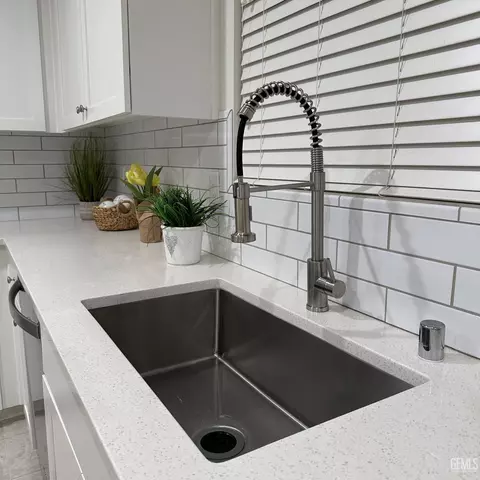 12404 Burnham St, Bakersfield, CA 93311 photo 30