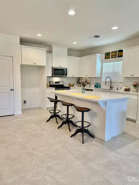 12404 Burnham St, Bakersfield, CA 93311 photo 17
