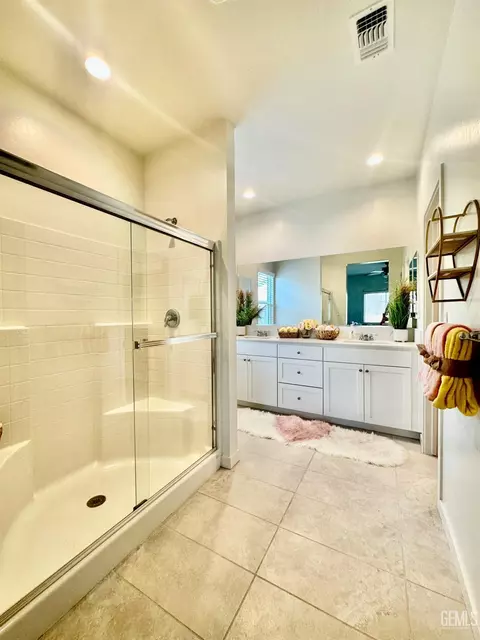 12404 Burnham St, Bakersfield, CA 93311 photo 63