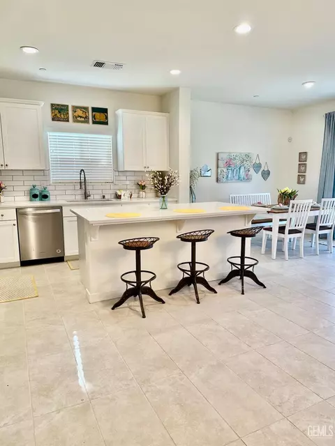 12404 Burnham St, Bakersfield, CA 93311 photo 16