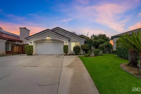 808 Crystal Downs Ct, Bakersfield, CA 93312