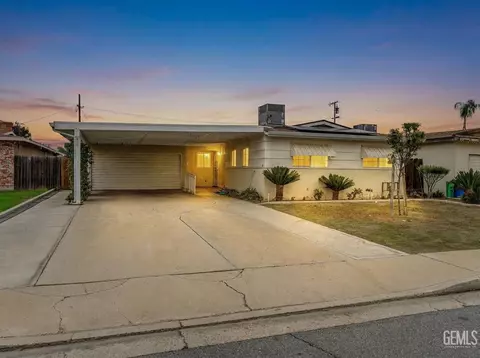 450 Atlantic Ave, Shafter, CA 93263 photo 1