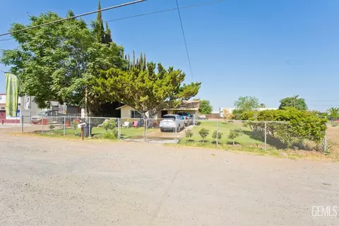 Other - 18695 Beech Ave, Shafter, CA 93263 photo 2 of 7