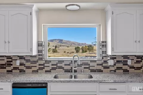 21860 Westwood Blvd, Tehachapi, CA 93561 photo 14