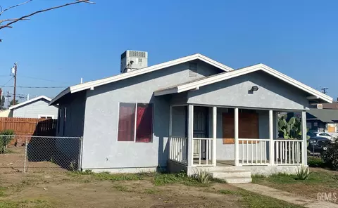 900 33 St, Bakersfield, CA 93301