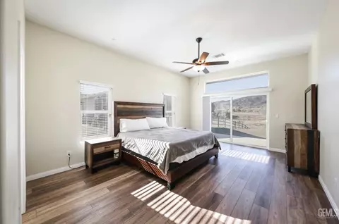 Bedroom - 22621 Pam Ct, Tehachapi, CA 93561 photo 1 of 3