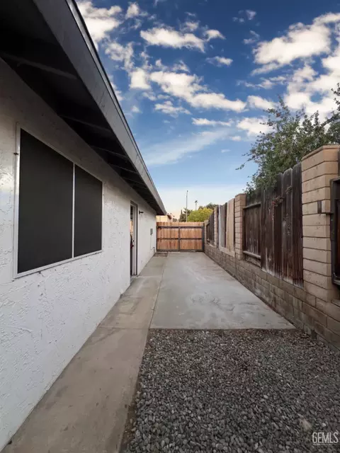 409 Sierra St, Taft, CA 93268 photo 3