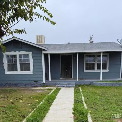 10916 Santa Rosa Ave, Lamont, CA 93241