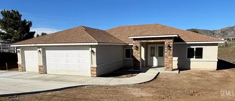 Exterior - 21831 San Gabriel Dr, Tehachapi, CA 93561 photo 8 of 8