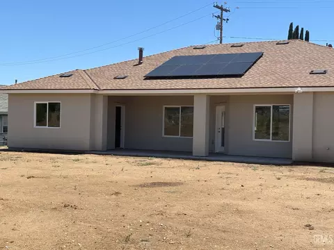 Exterior - 21831 San Gabriel Dr, Tehachapi, CA 93561 photo 6 of 8