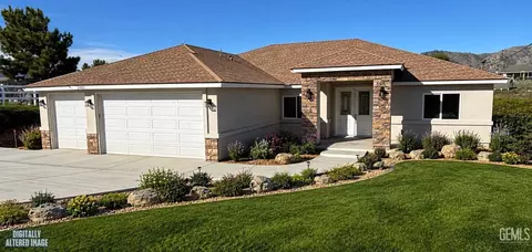 Exterior - 21831 San Gabriel Dr, Tehachapi, CA 93561 photo 3 of 9