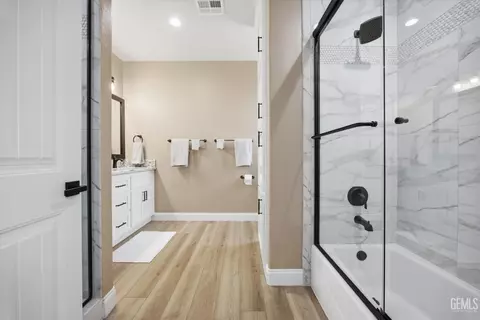 Entry Way - 28840 Birkdale Ct, Tehachapi, CA 93561 photo 2 of 2