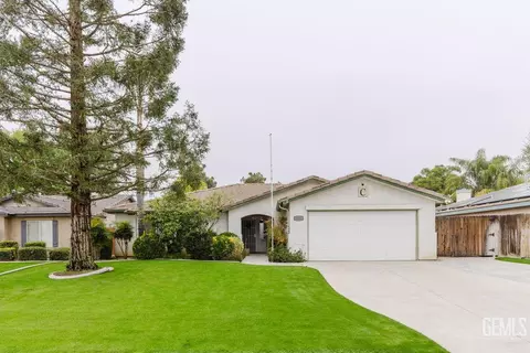 5111 Via Viretta Dr, Bakersfield, CA 93308