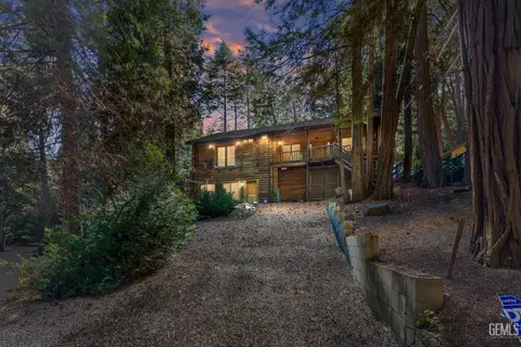 8717 Old State Rd, Wofford Heights, CA 93285