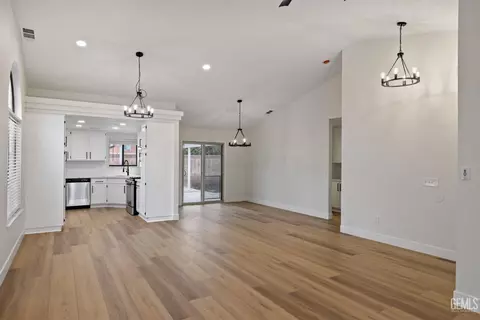 6903 Vanilla Ct, Bakersfield, CA 93313 photo 8