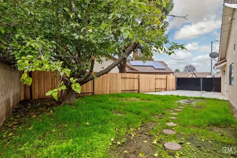 6903 Vanilla Ct, Bakersfield, CA 93313 photo 4