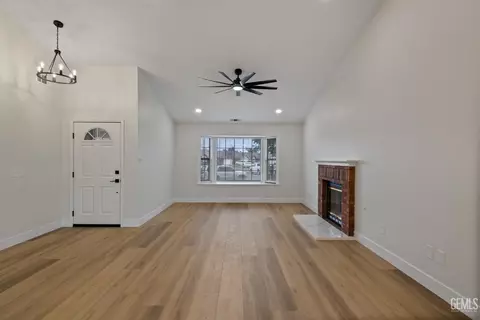 6903 Vanilla Ct, Bakersfield, CA 93313 photo 11